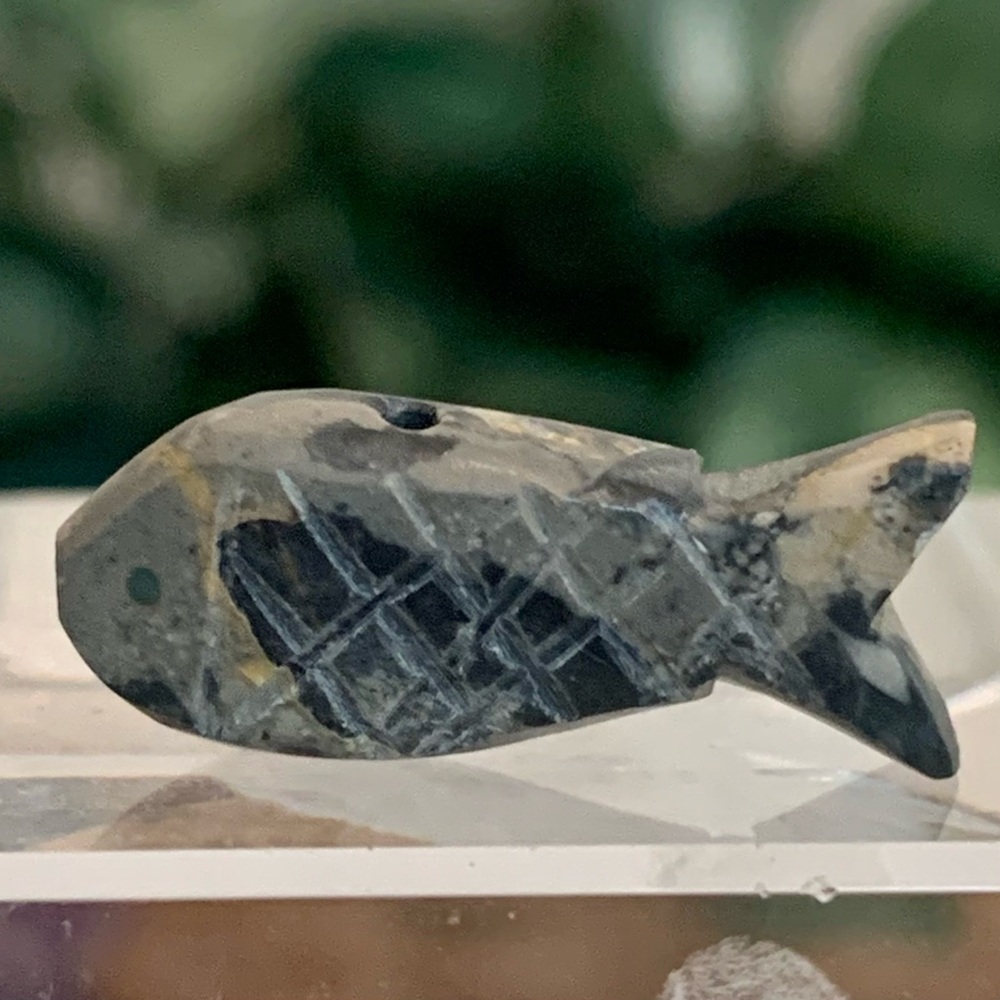 Native American Zuni Fish Fetish Bead Hand Carved Stone Drilled Mini Animal .9"
